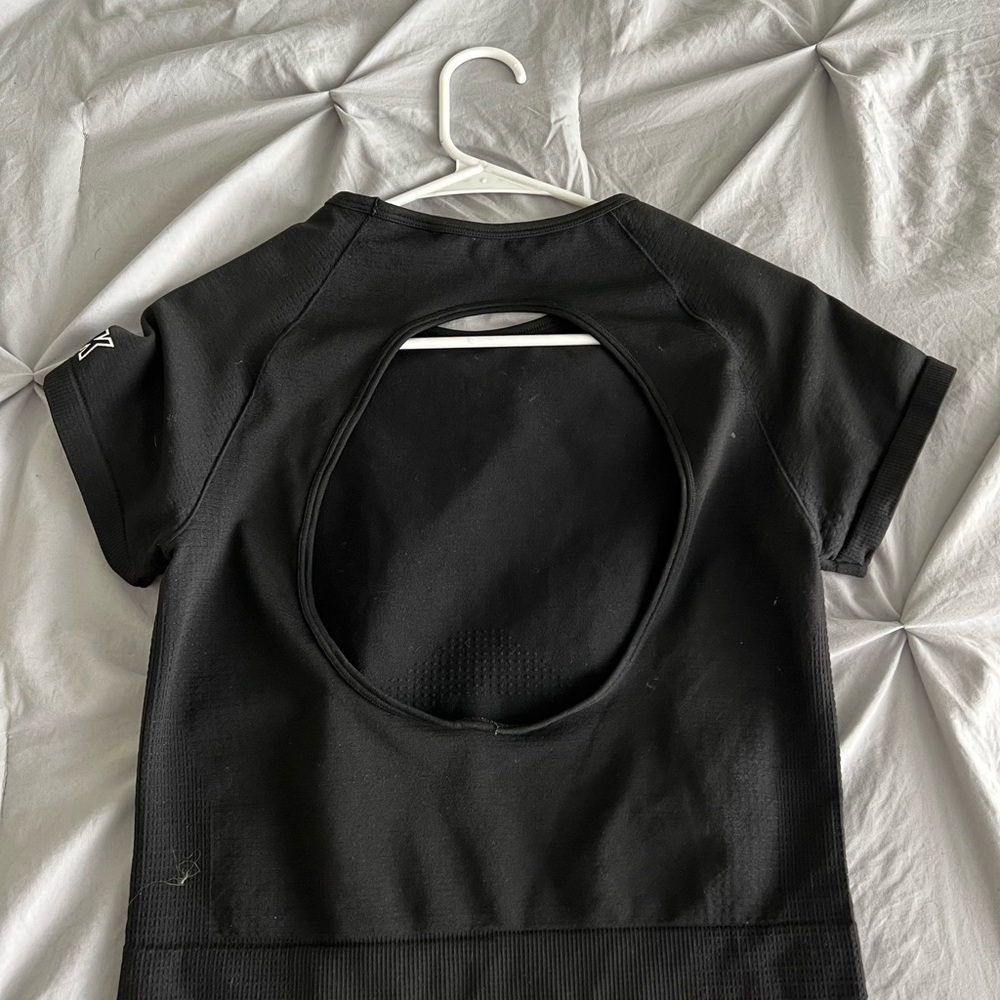 VS Pink Seamless & Backless Short Sleeve Shirt